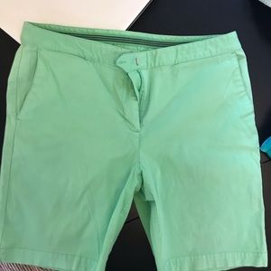 IZOD mint green shorts.  Sz 14. Lovely!  ❤️